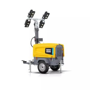 Torre de iluminación Atlas Copco HiLight V4+ equipada con cuatro focos LED para faenas mineras, industriales y construcción.